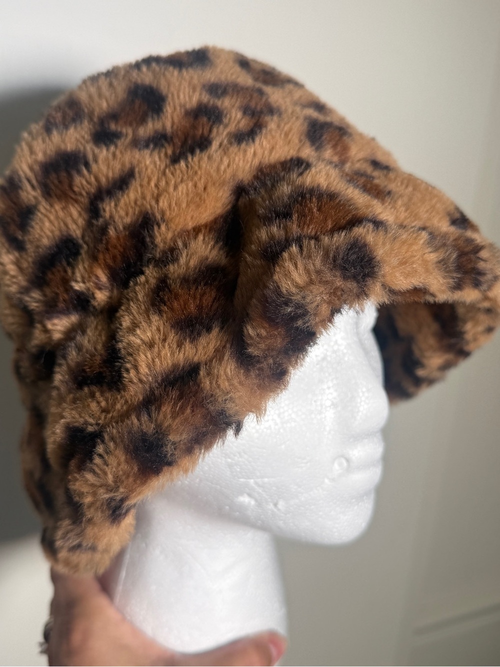 Bata Vintage Faux Fur Leopard Print Womens Bucket Hat - Brown Small